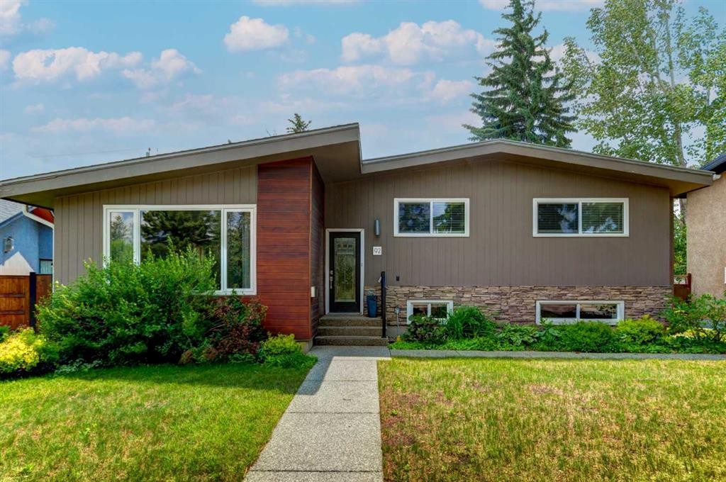 92 Chinook Drive Sw, Calgary, AB