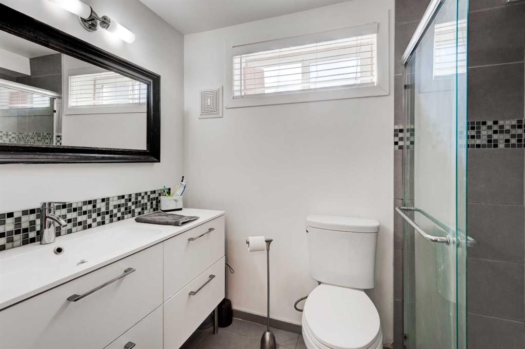 92 Chinook Drive Sw, Calgary, AB