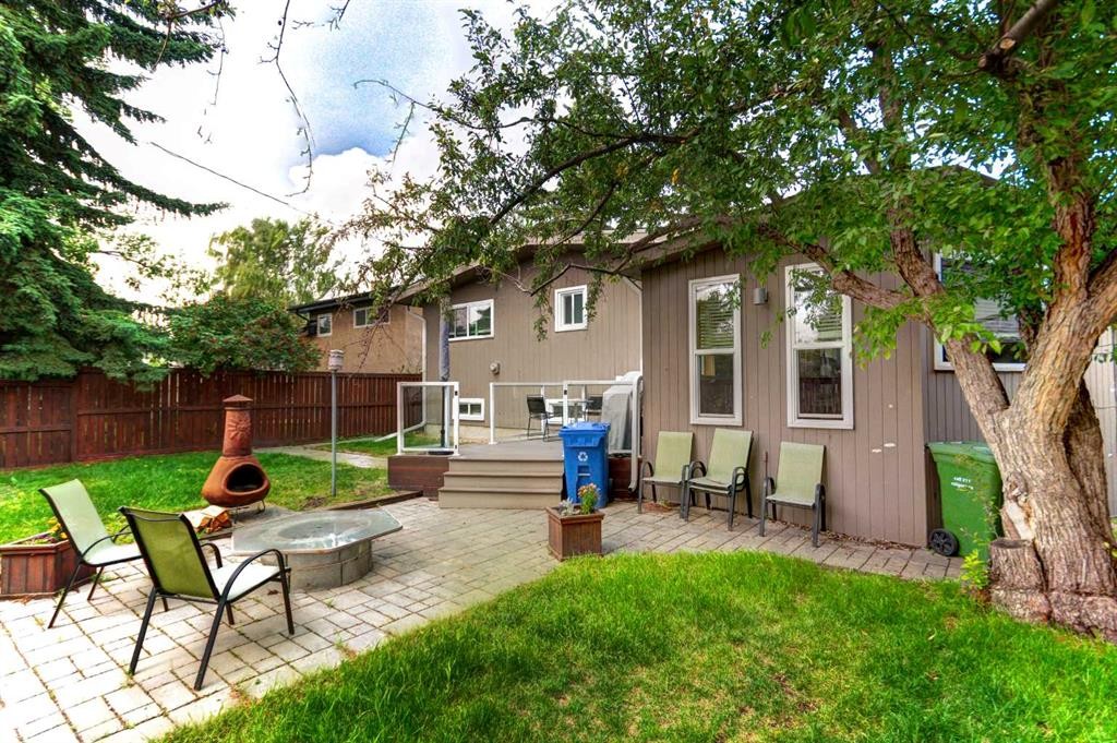 92 Chinook Drive Sw, Calgary, AB