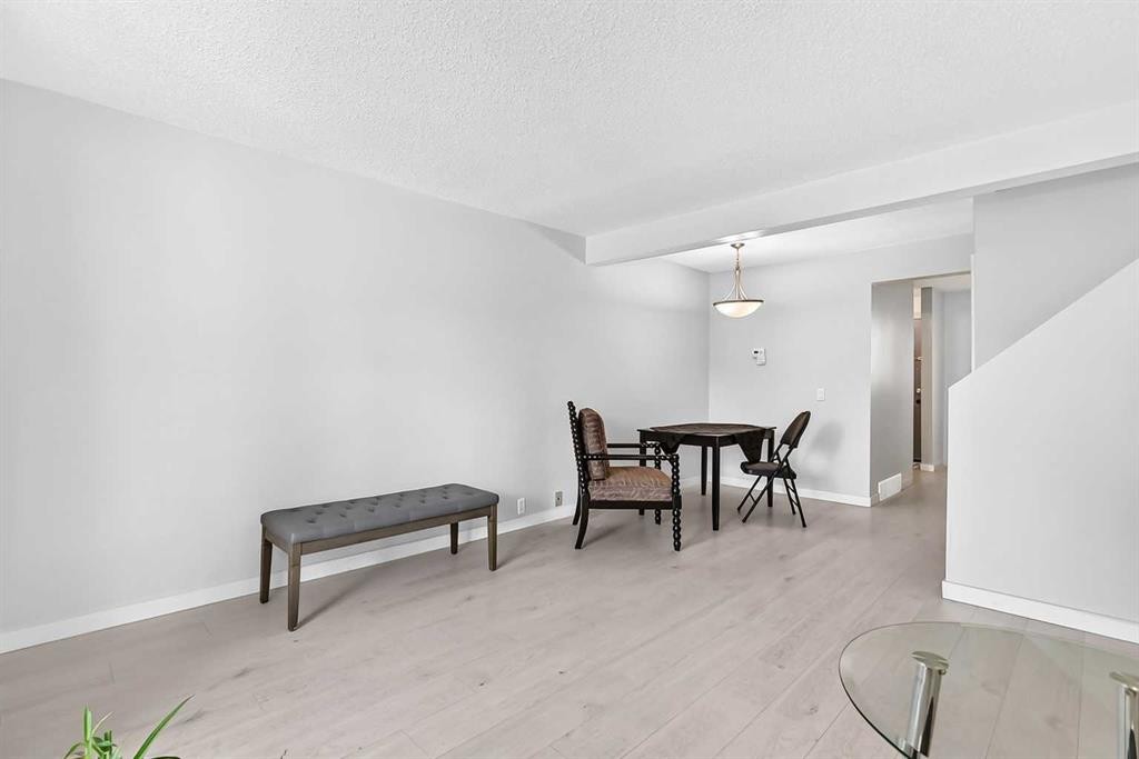 197 Cedardale Road Sw, Calgary, AB