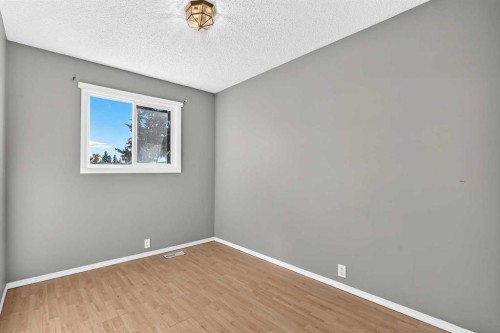 197 Cedardale Road Sw, Calgary, AB 
