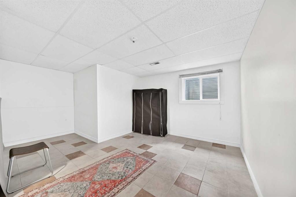 197 Cedardale Road Sw, Calgary, AB