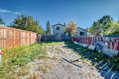 197 Cedardale Road Sw, Calgary, AB 