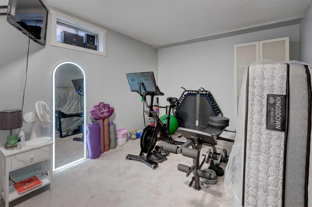 304 Shawcliffe Circle Sw, Calgary, AB