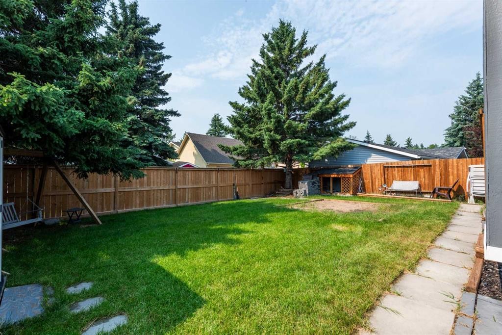 304 Shawcliffe Circle Sw, Calgary, AB