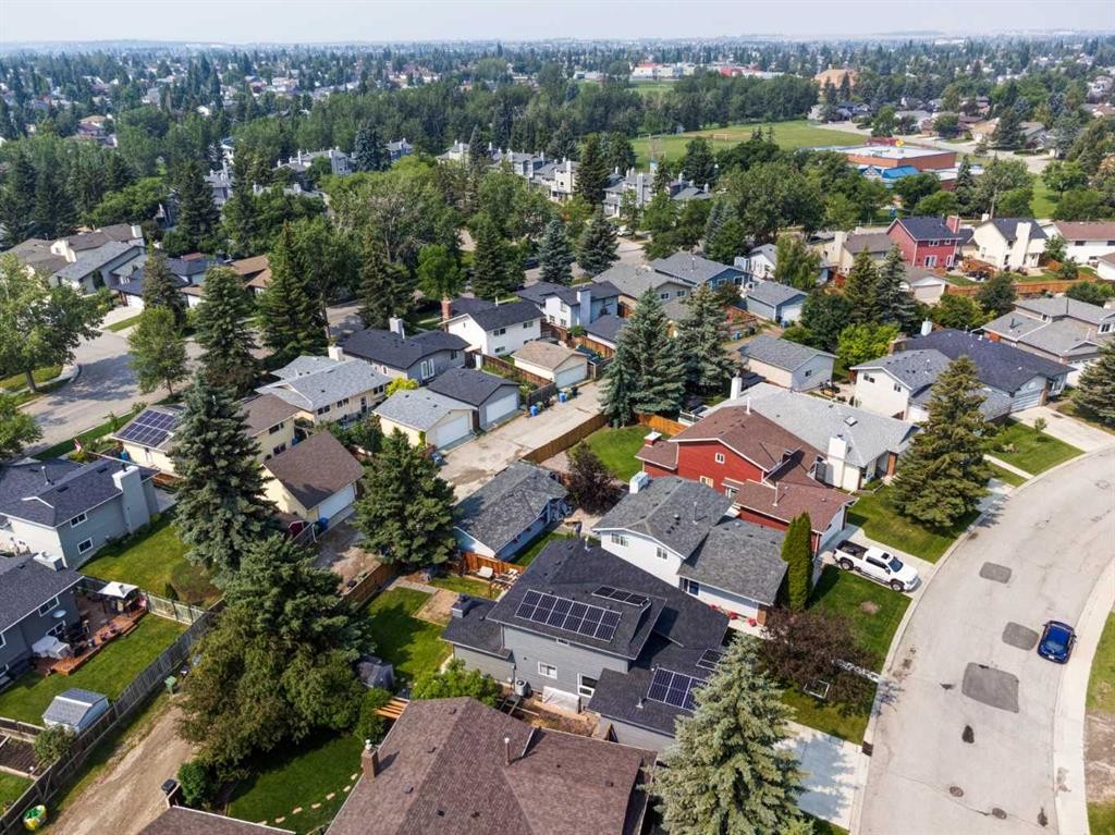 304 Shawcliffe Circle Sw, Calgary, AB