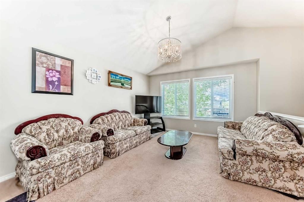398 Martindale Drive Ne, Calgary, AB
