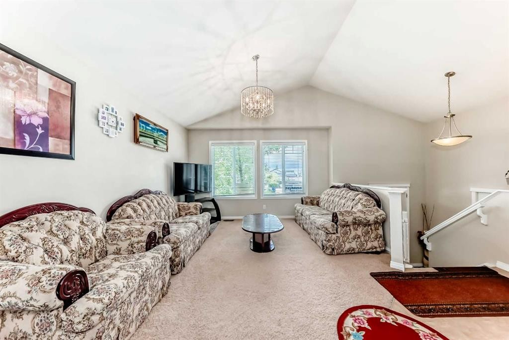 398 Martindale Drive Ne, Calgary, AB