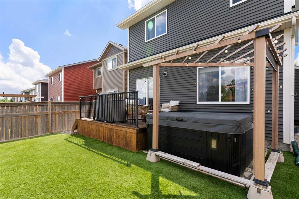 174 Fireside Place, Cochrane, AB