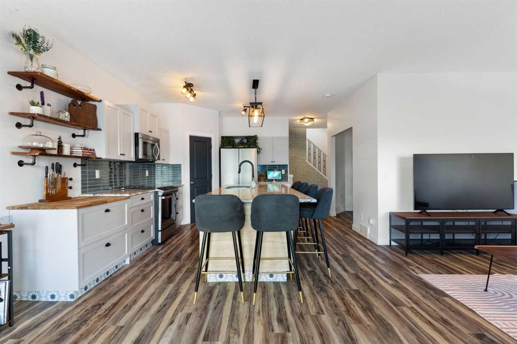 174 Fireside Place, Cochrane, AB