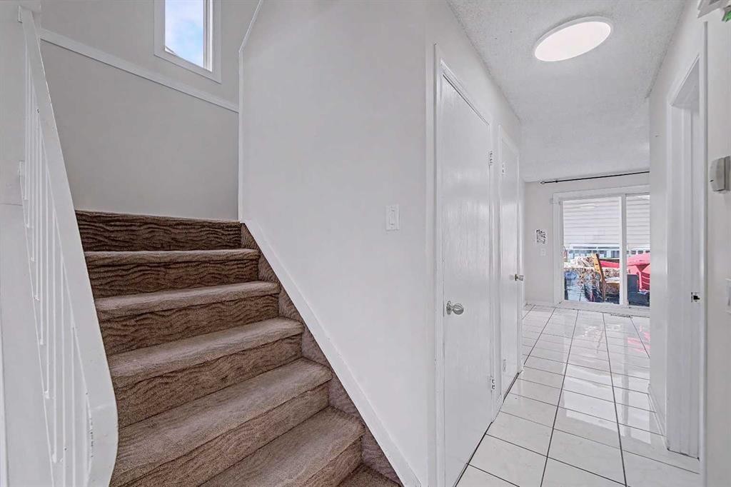 48 Whitworth Way Ne, Calgary, AB
