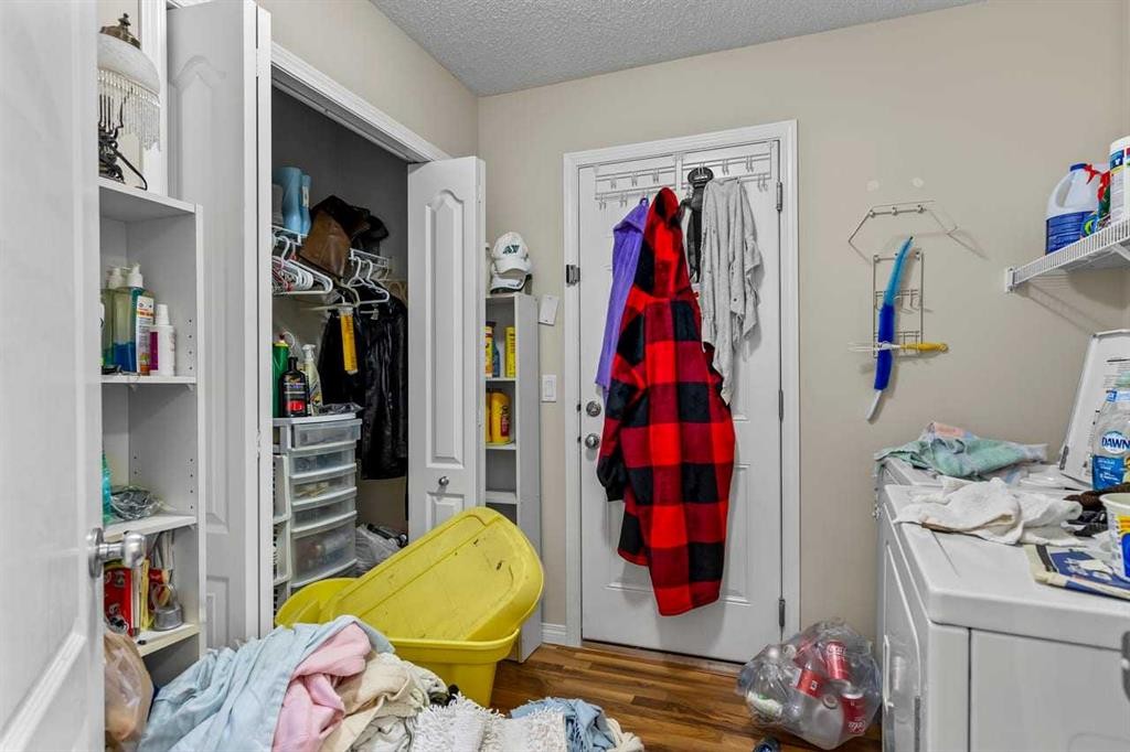 303 Bridlemeadows Common Sw, Calgary, AB
