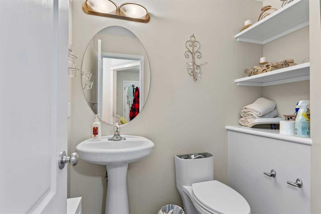 303 Bridlemeadows Common Sw, Calgary, AB