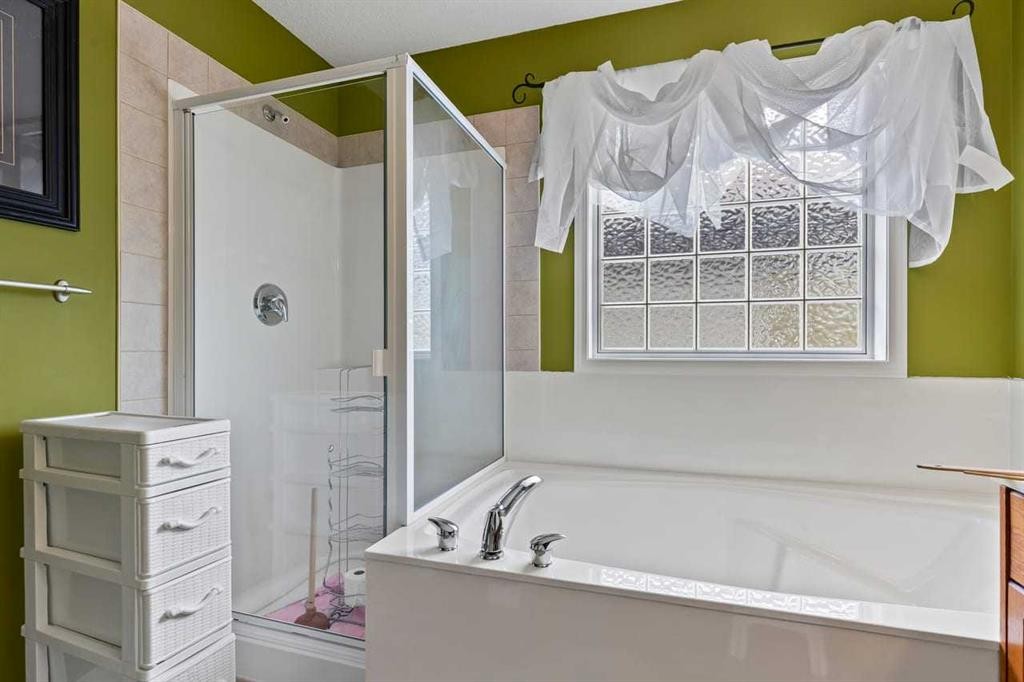 303 Bridlemeadows Common Sw, Calgary, AB