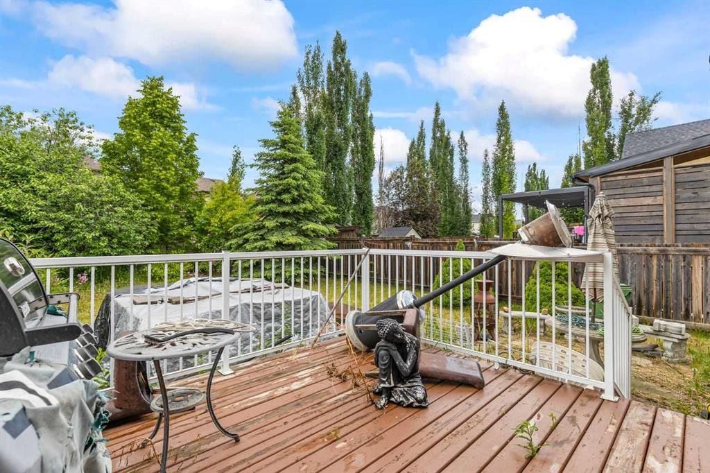 303 Bridlemeadows Common Sw, Calgary, AB