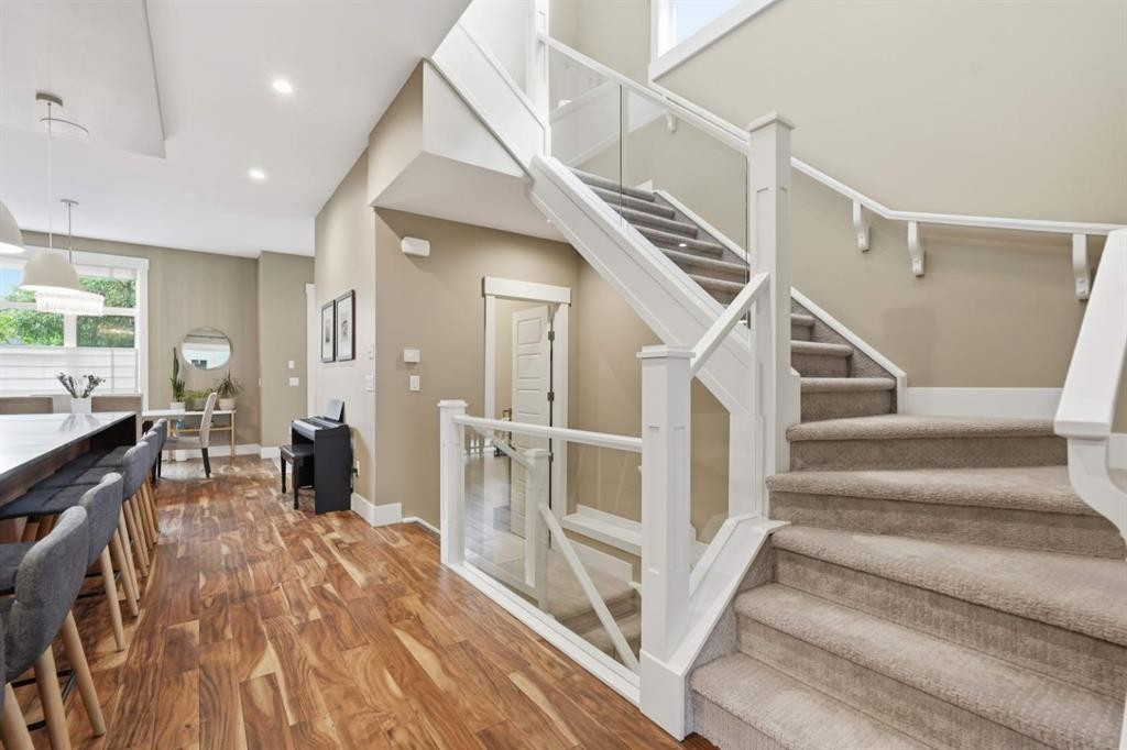 2016 31 Avenue Sw, Calgary, AB