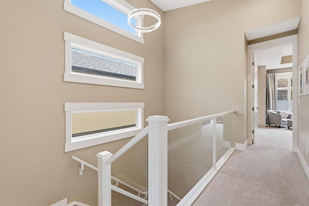 2016 31 Avenue Sw, Calgary, AB