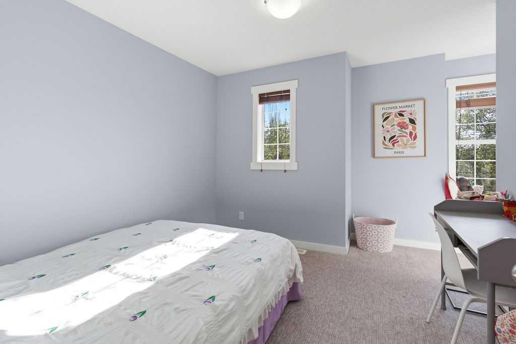122 Ypres Green Sw, Calgary, AB - Indoor Photo Showing Bedroom