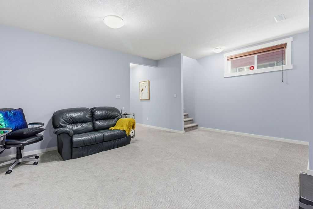 122 Ypres Green Sw, Calgary, AB - Indoor