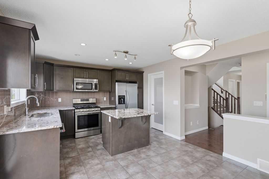 205 Cityscape Gardens Ne, Calgary, AB - Indoor Photo Showing Kitchen With Upgraded Kitchen