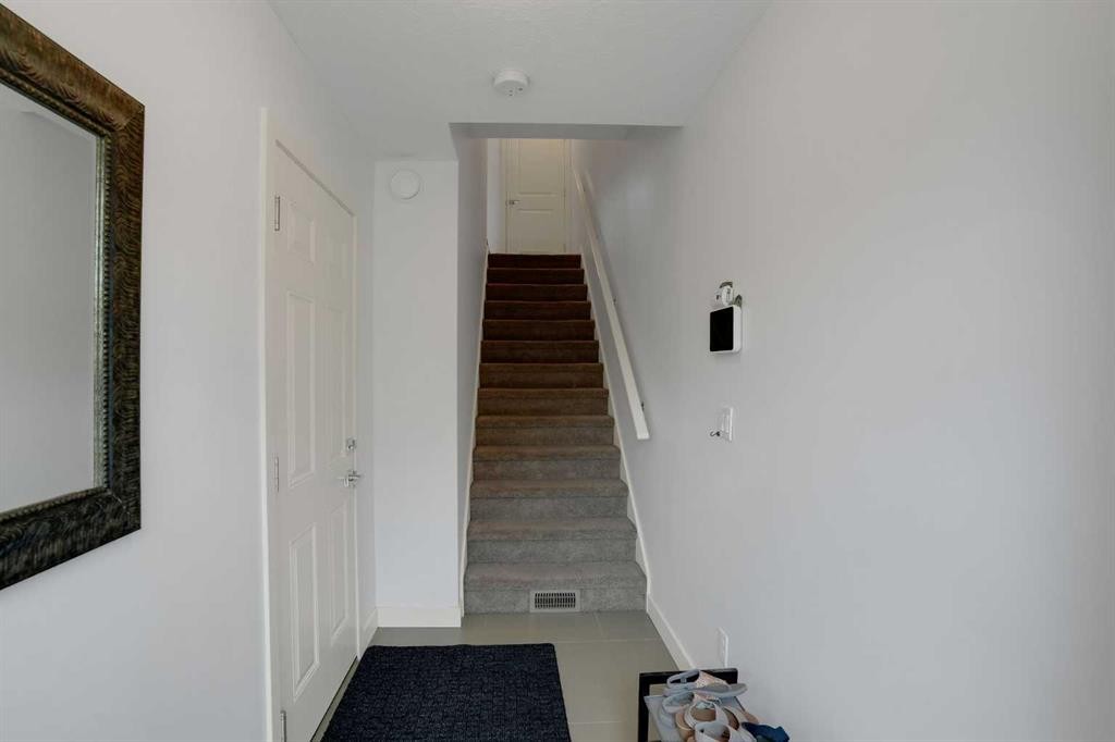 575 Sherwood Boulevard Nw, Calgary, AB