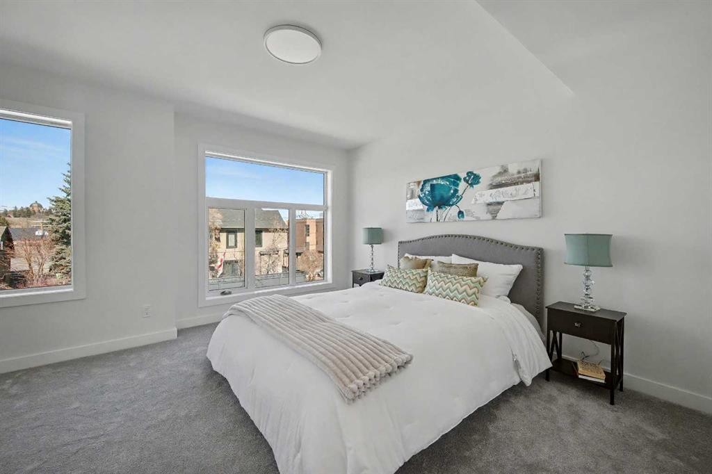 753 Centre Avenue Ne, Calgary, AB - Indoor Photo Showing Bedroom