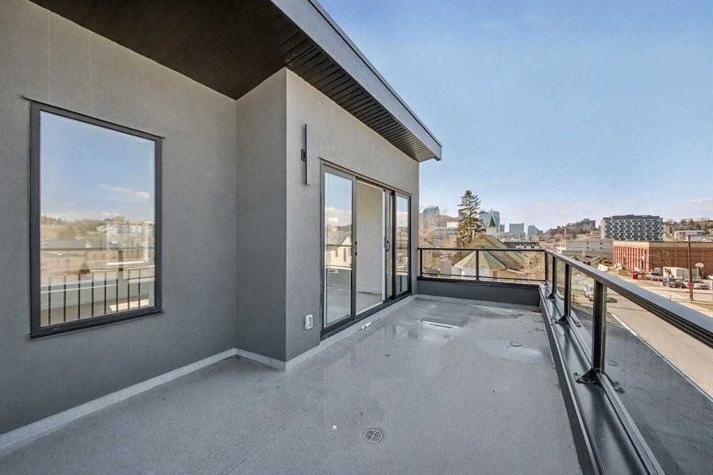 753 Centre Avenue Ne, Calgary, AB - Outdoor With Exterior