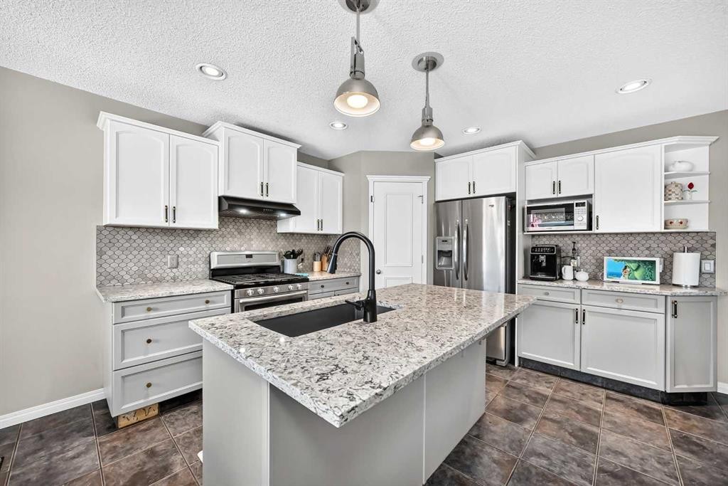 36 New Brighton Link Se, Calgary, AB