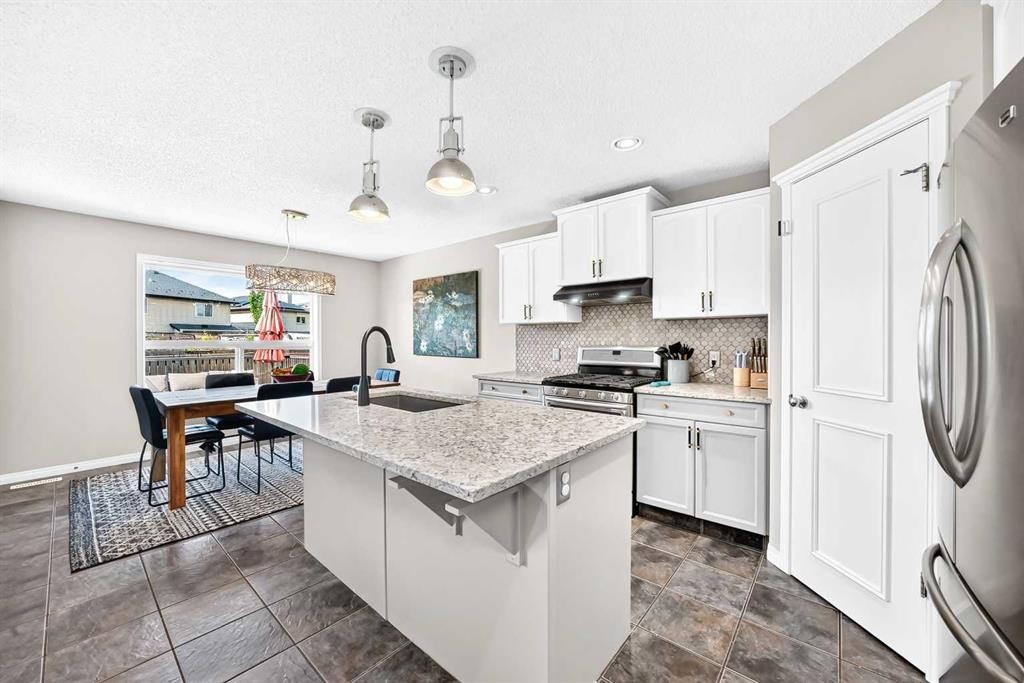 36 New Brighton Link Se, Calgary, AB