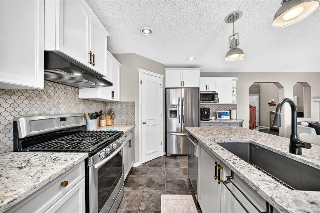 36 New Brighton Link Se, Calgary, AB