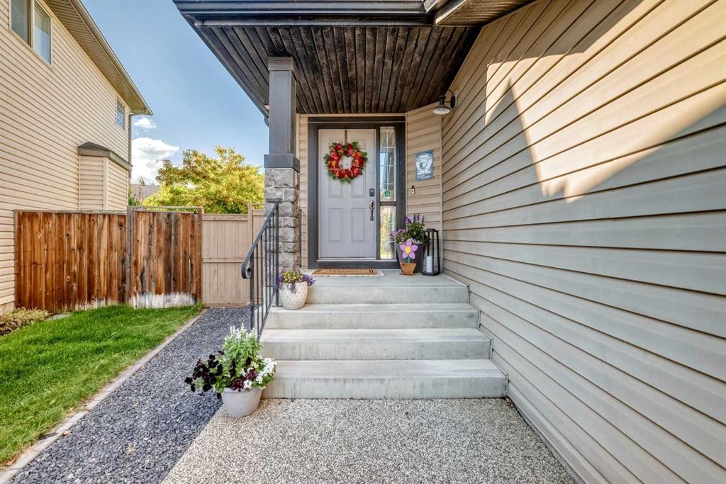 36 New Brighton Link Se, Calgary, AB