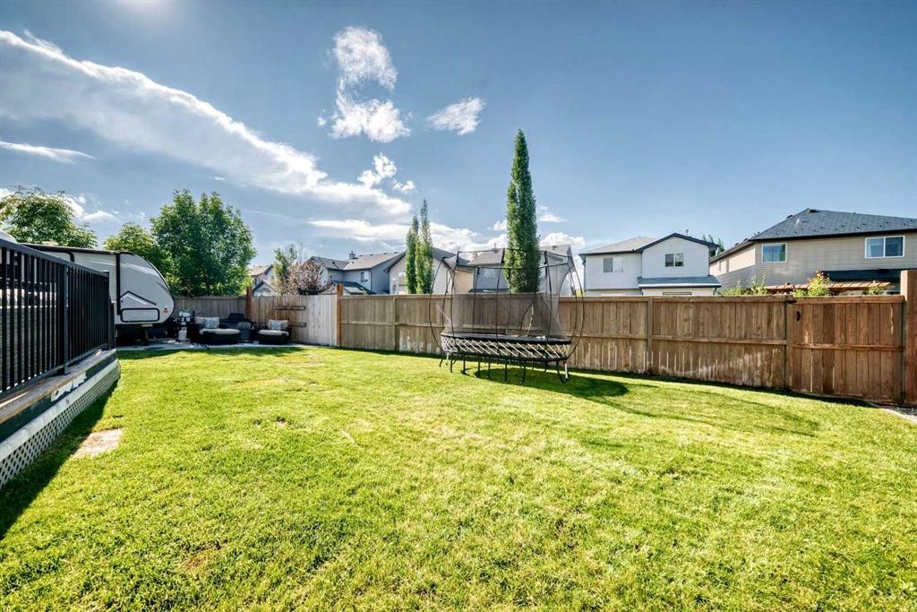 36 New Brighton Link Se, Calgary, AB