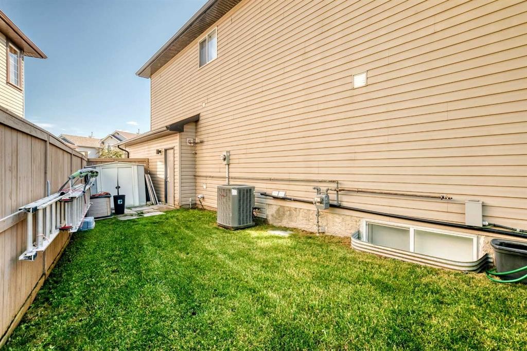 36 New Brighton Link Se, Calgary, AB