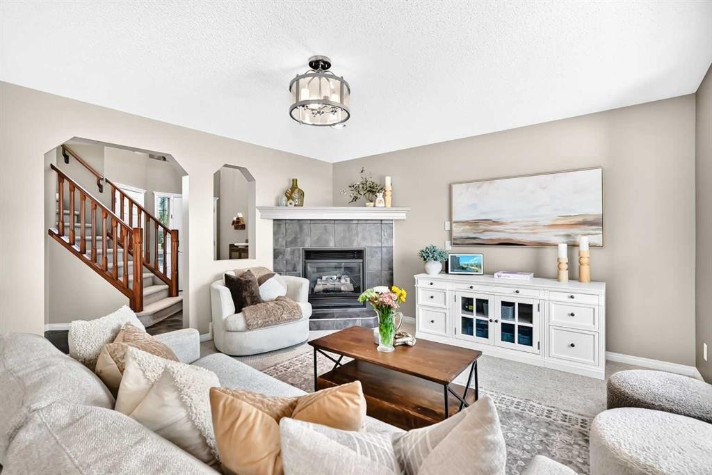 36 New Brighton Link Se, Calgary, AB