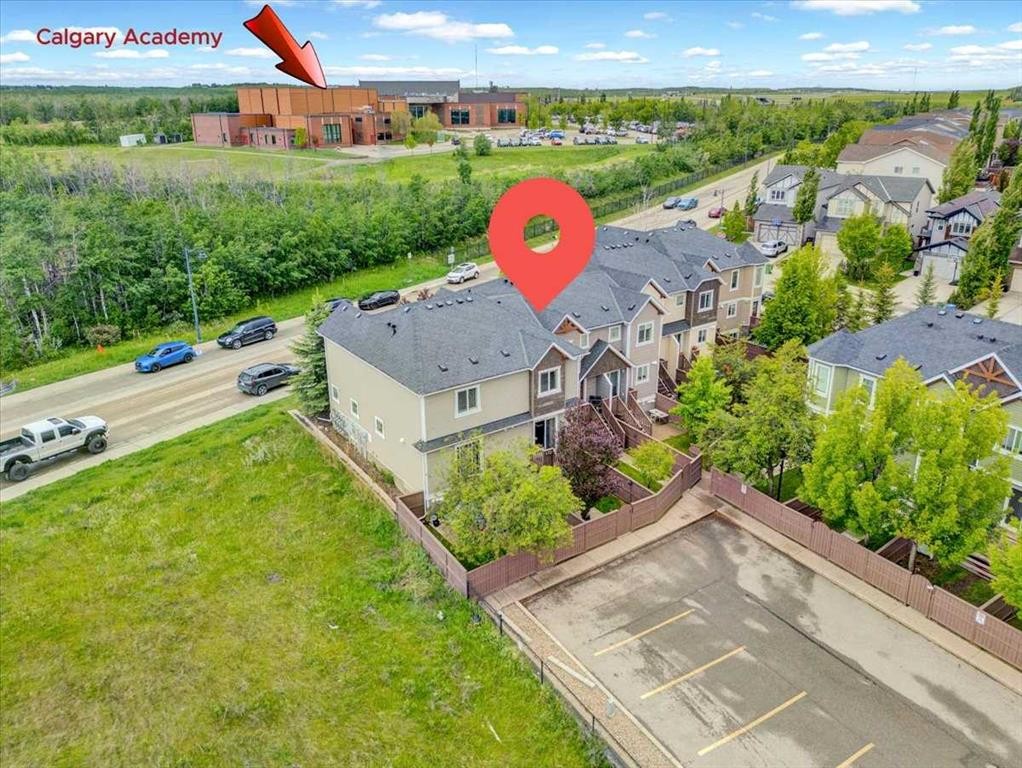 1562 93 Street Sw, Calgary, AB