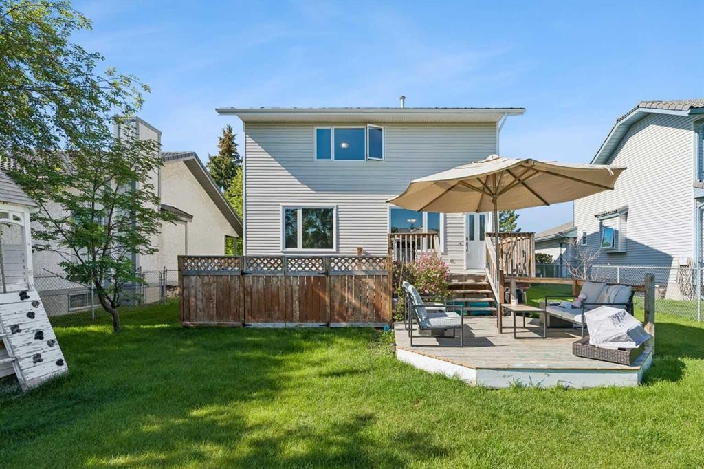 52 West Edge Road, Cochrane, AB - Outdoor