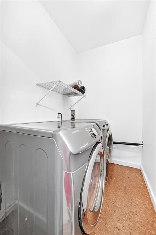 2623 Glenmount Drive Sw, Calgary, AB - Indoor Photo Showing Laundry Room