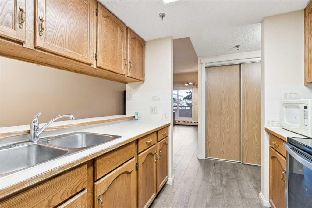 103-2011 University Drive Nw, Calgary, AB