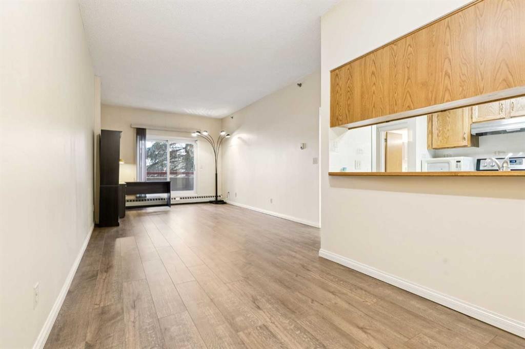 103-2011 University Drive Nw, Calgary, AB