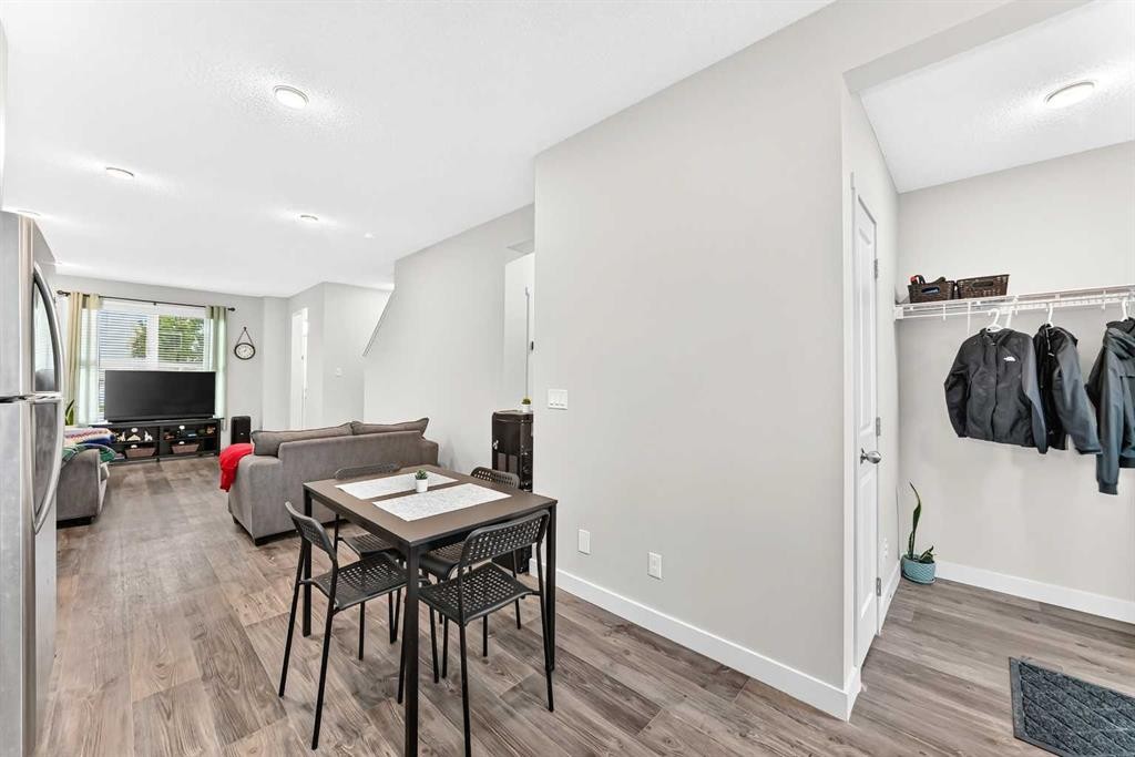 112 Carrington Boulevard Nw, Calgary, AB - Indoor