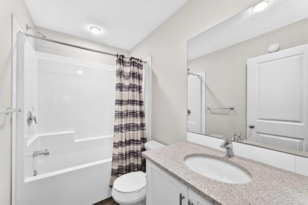 112 Carrington Boulevard Nw, Calgary, AB - Indoor Photo Showing Bathroom