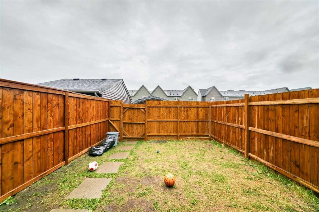 112 Carrington Boulevard Nw, Calgary, AB - Outdoor
