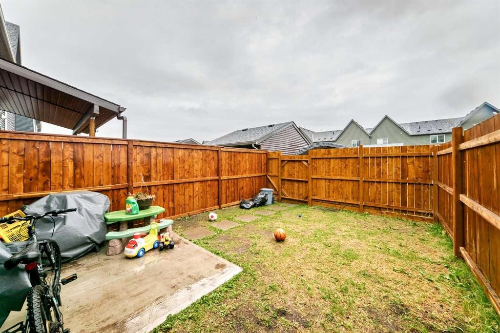 112 Carrington Boulevard Nw, Calgary, AB - Outdoor