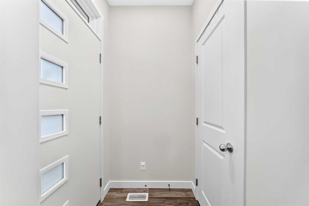 112 Carrington Boulevard Nw, Calgary, AB - Indoor Photo Showing Other Room