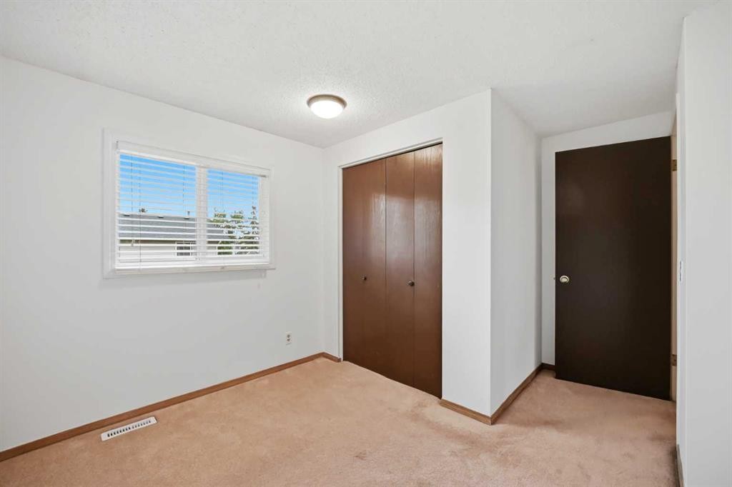 5608 Rundlehorn Drive Ne, Calgary, AB