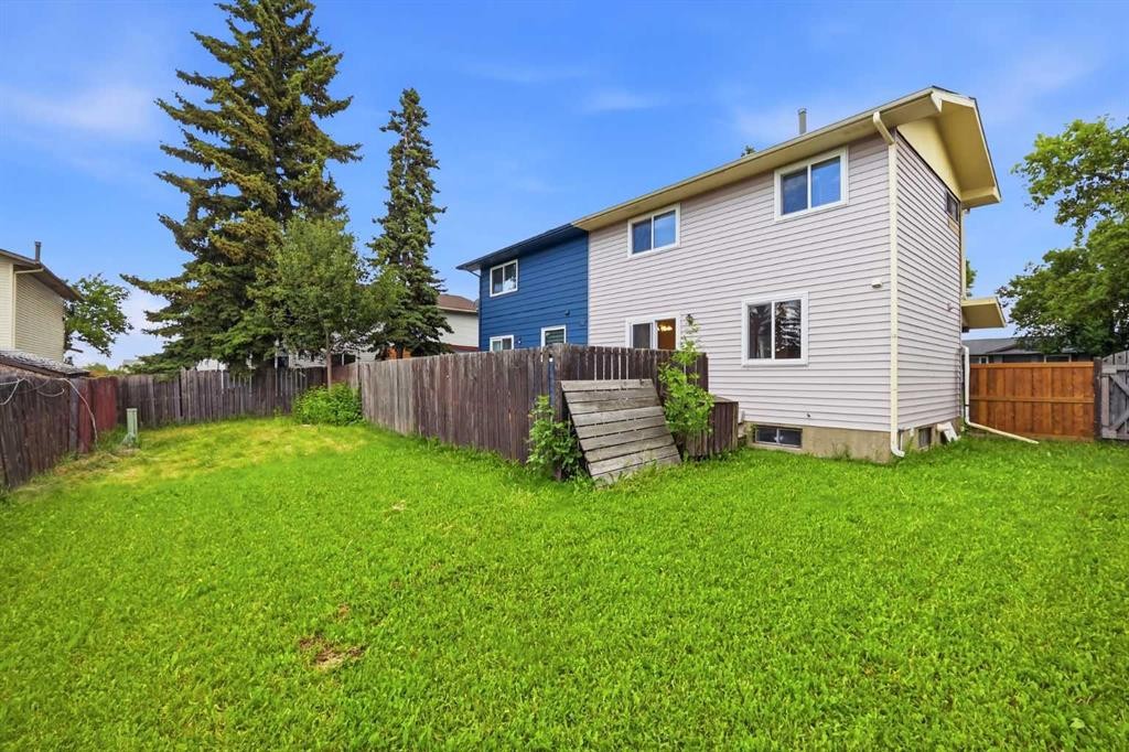 5608 Rundlehorn Drive Ne, Calgary, AB
