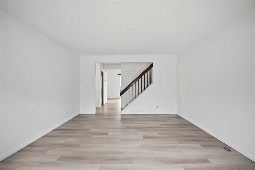 5608 Rundlehorn Drive Ne, Calgary, AB