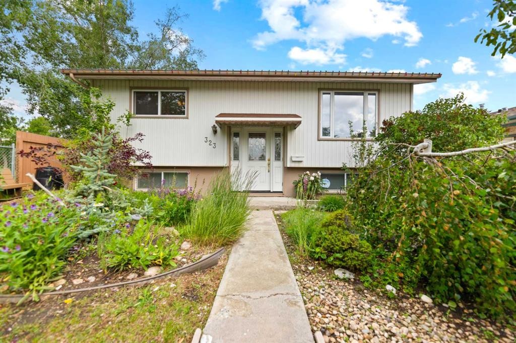 323 Maddock Crescent Ne, Calgary, AB