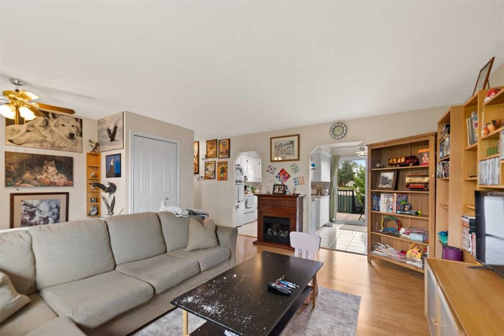 323 Maddock Crescent Ne, Calgary, AB