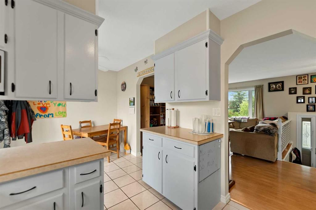 323 Maddock Crescent Ne, Calgary, AB